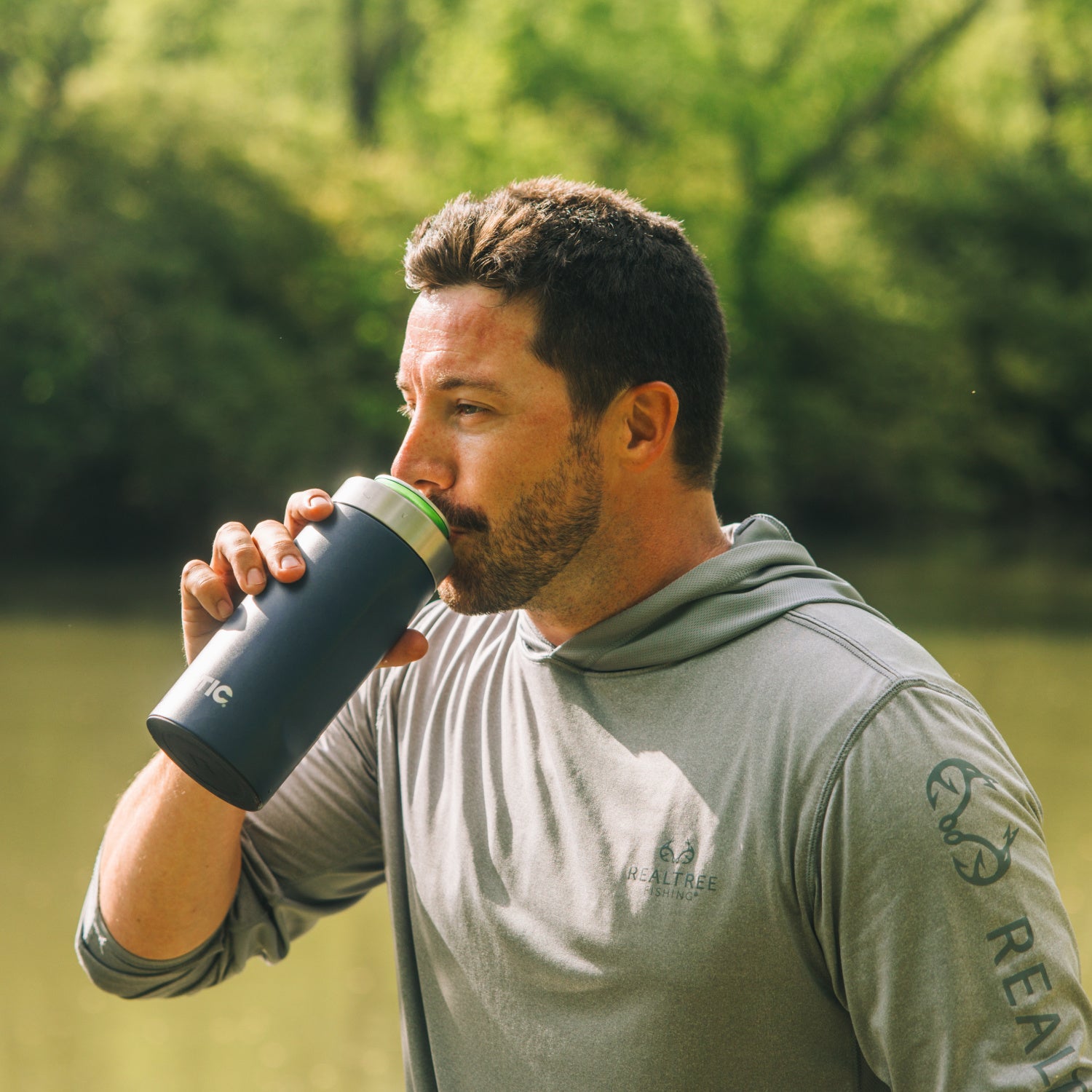 24oz Essential Can Cooler